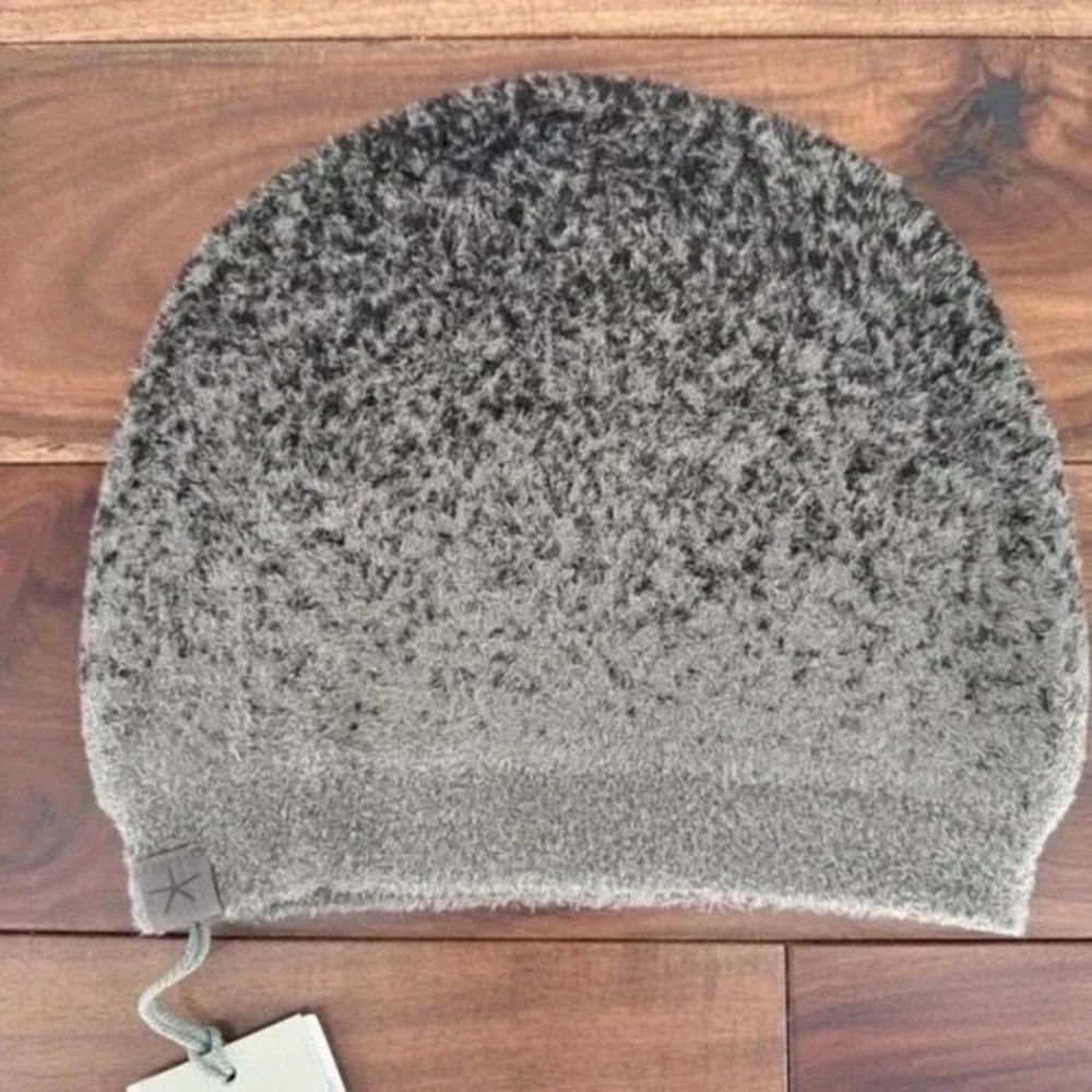 Barefoot Dreams CozyChic Lite Confetti Beanie Hat Womens OS‎ Gray Brown Knitted